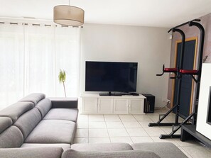 Living area - Vrbo Property (Langlade)