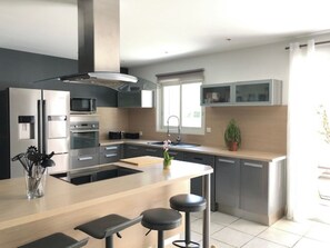 Private kitchen - Vrbo Property (Langlade)
