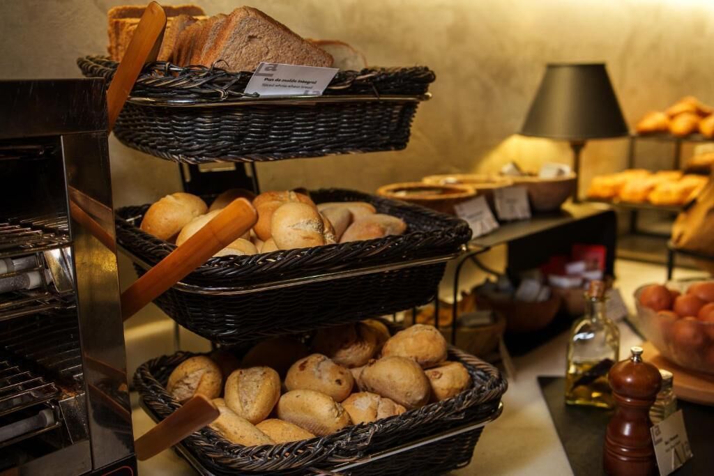 Colazione a buffet a pagamento, servita tutte le mattine 