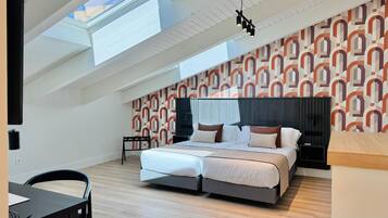 Chambre double | Coffre-fort, rideaux d’obscurcissement, accès au Wi-Fi (inclus)