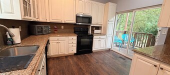 Charming 2-bedroom house in marvelous Knoxville