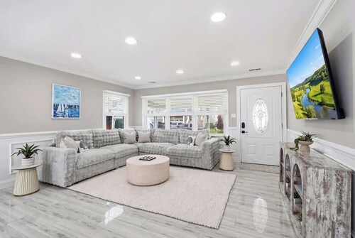 Single level Home - Waterfront Views & 2 Deck Area