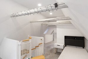 Bügeleisen/Bügelbrett, WLAN, Bettwäsche