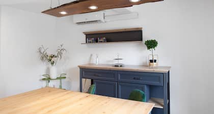 Ferienhaus Naturparadies an der Saale mit Grill im Innenhof , Boot, Wlan, Netflix, und Klimaanlage