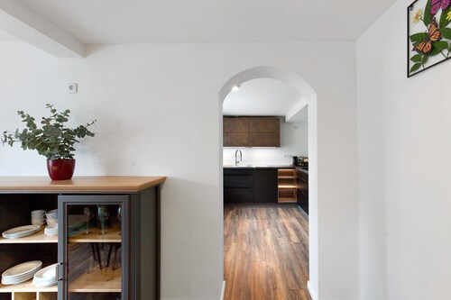 Holiday Home Nature Paradise on the Saale with Courtyard Grill, Boat, WiFi, Netflix & AC
