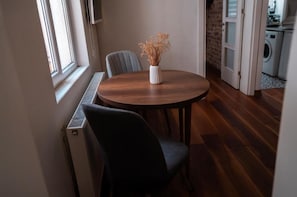Zimmer, 1 Schlafzimmer | Speisen