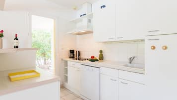 House | Private kitchen | High chair