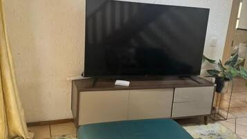Apartment, 2 Bedrooms, Smoking | Room amenity