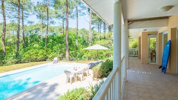 Villa | Pool | Indoor pool, outdoor pool