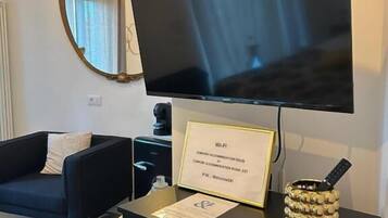 Suite Deluxe, balcone, vista città | Interni