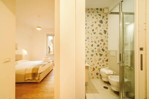Shower, hair dryer, shampoo - BuddyRent - Vista Tevere - Testaccio - 3 (Rome)