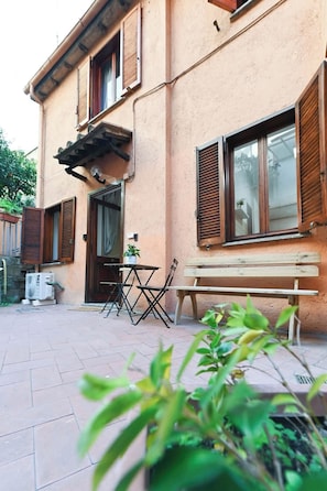 Outdoor dining - BuddyRent - Spanish Steps - Roma Centro - 4 (Rome)