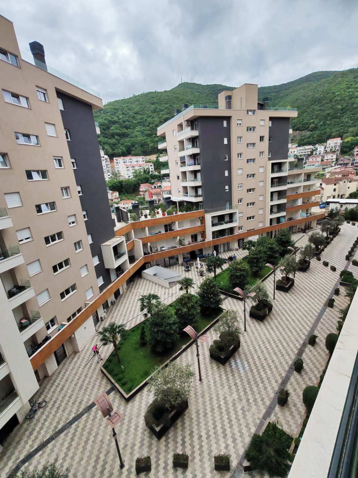 Appartement Familial, balcon, vue ville | Enceinte de l’hébergement