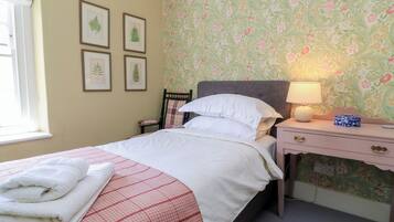 3 bedrooms, individually decorated, individually furnished, free WiFi