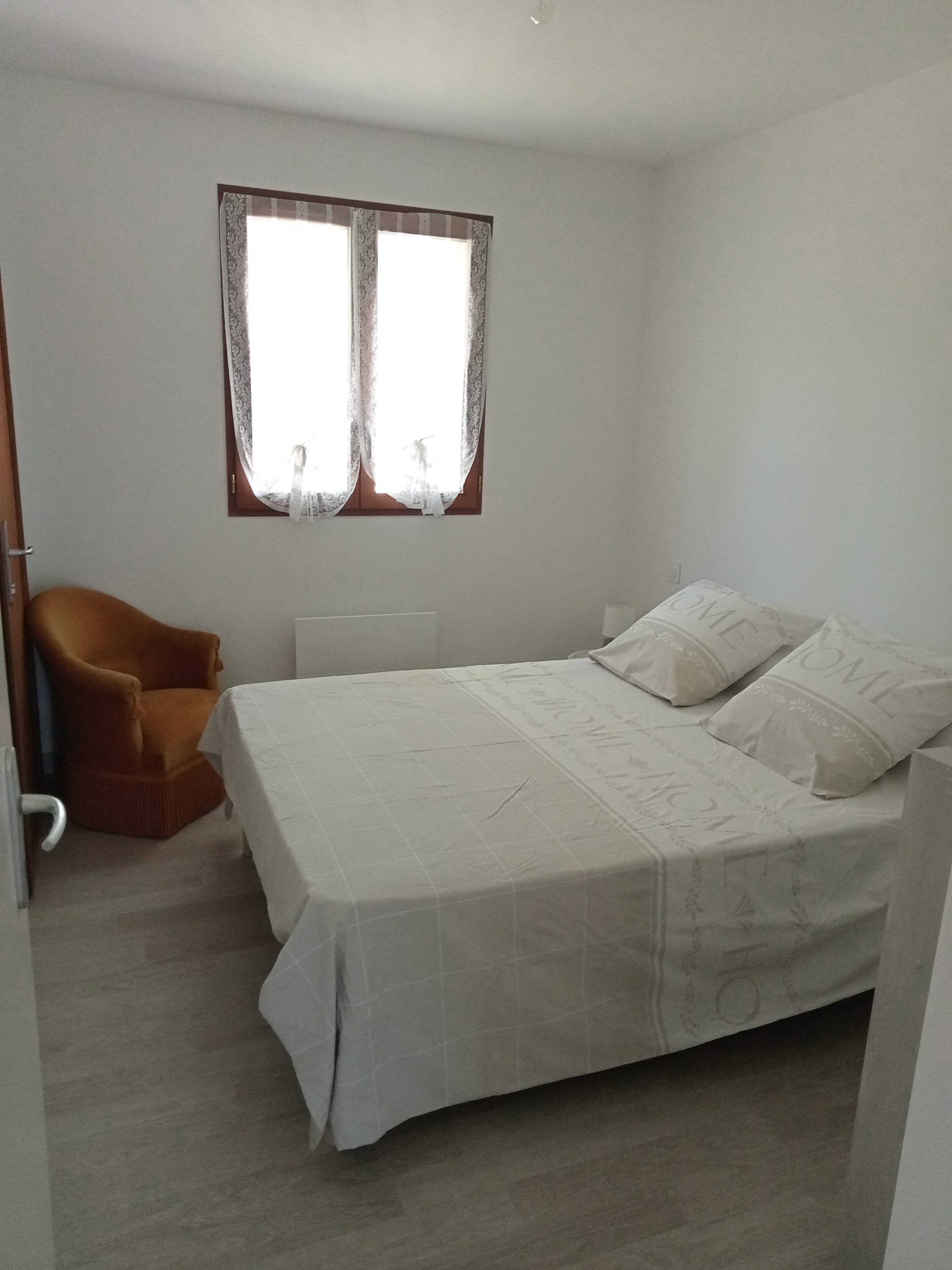 1 habitación, wifi y ropa de cama 