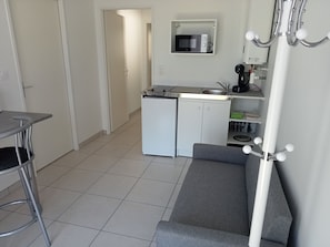 Interior - Studio for 2 people (La Rochefoucauld-en-Angoumois)