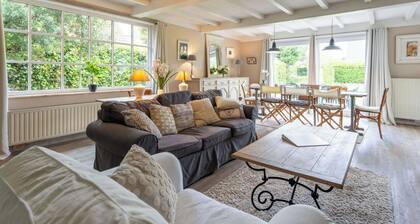 Beautiful private villa for 6 people with WIFI and TV