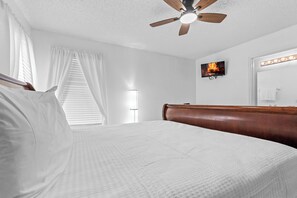 6 bedrooms, iron/ironing board, travel cot, WiFi - 6BR house with spa near Disney attractions (Kissimmee)
