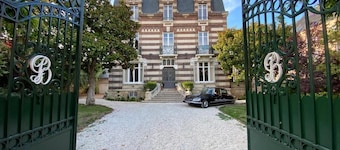 Villa Gabriel Maison Blanche Chartres