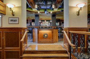 Bar (on property) - Empire Plaza Suites  (Toronto)