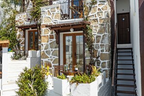 Doppia Deluxe, patio, vista città | Esterni