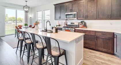Mountain View Home with Large Yard Near Salt Lake