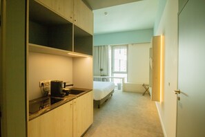 Superior Studio | In-room safe, desk, laptop workspace, soundproofing - Ysotop Hôtel Grenoble (Grenoble)