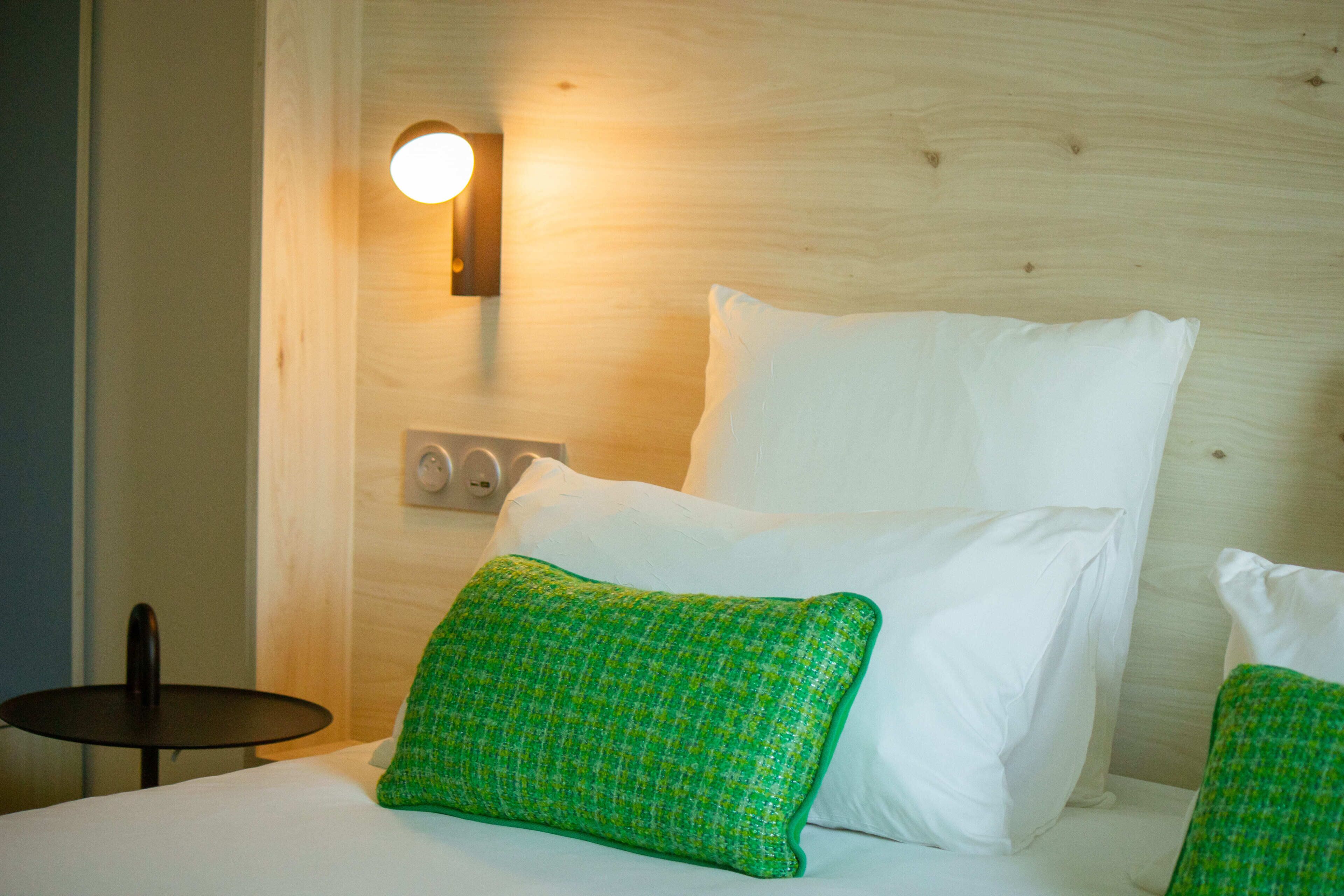 In-room safe, desk, laptop workspace, soundproofing