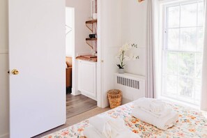 Ferros/tábuas de passar roupa, Wi-Fi, roupa de cama