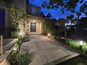 Exterior detail - Villa 'Superbe  Avec Piscine' with Private Pool, Wi-Fi and Air Conditioning (Bras)