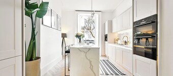 2 Bed Luxury Chelsea Townhouse Sleeps 5