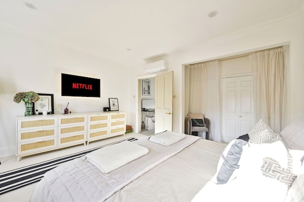 2 bedrooms, free WiFi, bed sheets