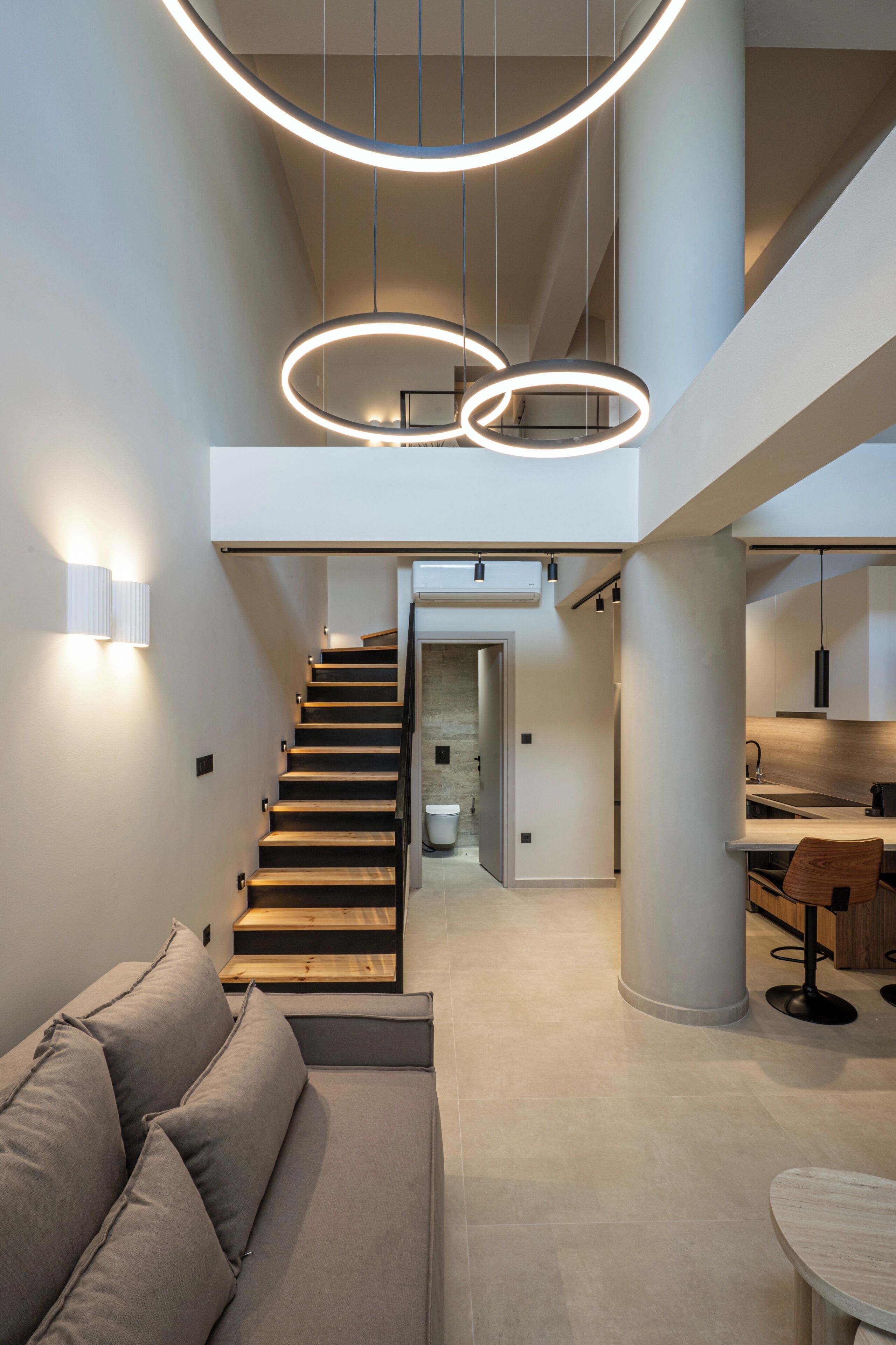 Split-Level Suite With One Bedroom | Stofa