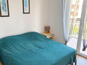 Apartamento | 2 quartos, individualmente mobiliados, ferros/tábuas de passar roupa