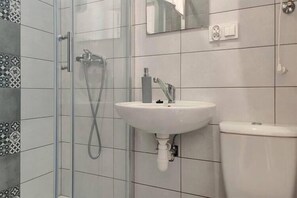 Bathroom - A holiday home in an oasis of peace and quiet (Sianow)
