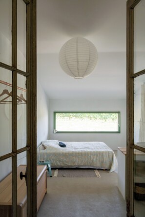 Room - 10 min from St Emilion! Stone house in the heart of vineyards and countryside! (Montagne)