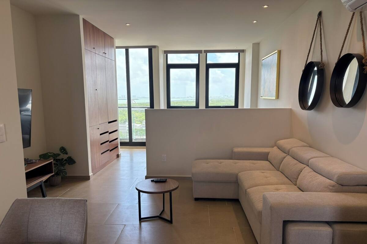 Comfort Studio, Balcony, Lagoon View | Desk, laptop workspace, blackout drapes, WiFi (free)