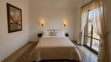 2 bedrooms, iron/ironing board, WiFi (free), bed sheets