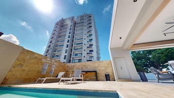 Appartamento Luxury, balcone, vista piscina | Piscina | Piscina all'aperto