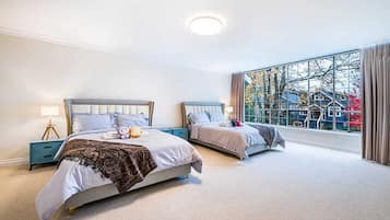 Chambre quadruple Confort | Accès au Wi-Fi (inclus), literie fournie