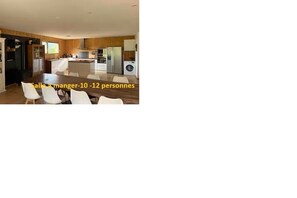 Dining - Vrbo Property (Dieulefit)