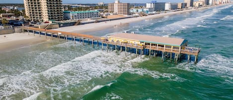 Apartment, Mehrere Betten (Sandpoint 8-B) | Strand | Am Strand