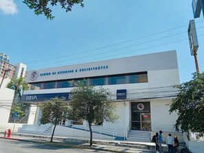 Exterior - 914-Centrico y Comodo Apt/Ac/5Px/Wifi (Monterrey)