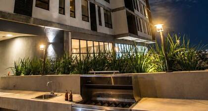 Majestic Apt/BBQ/Gym/Arena MTY/Wi-fi/Parking