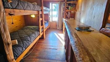 Dormitorio compartido, dormitorio mixto (Ciprés) | Wifi gratis