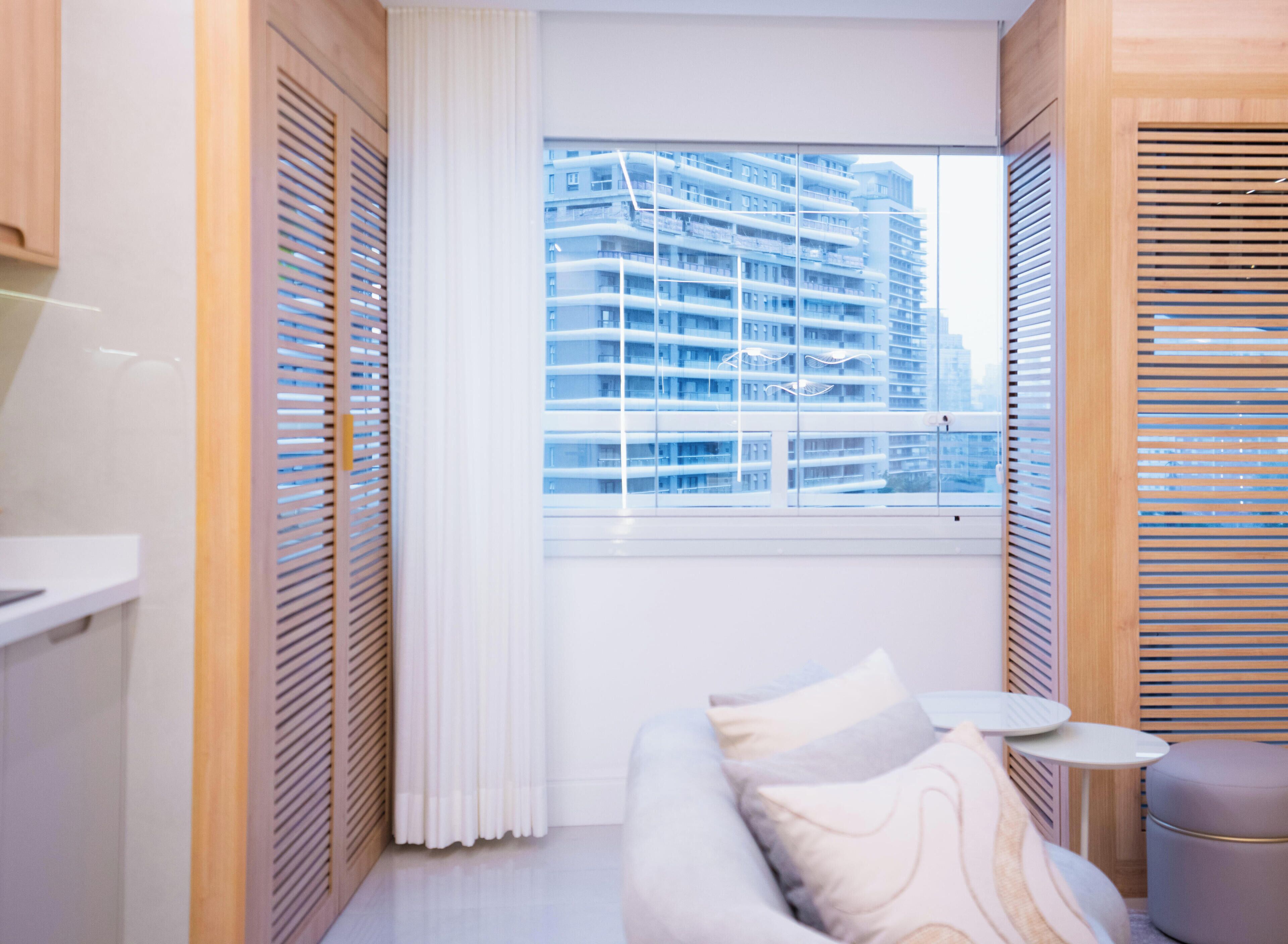 Deluxe Apartment, Park View | Living area