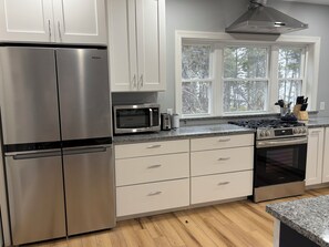 Private kitchen - Cozy 2-bedroom house on the ocean in beautiful Milbridge with AC (Milbridge)
