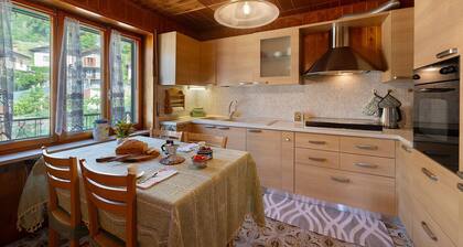 Apartment 'Il Nido del Picchio Verde' with Mountain View, Balcony and Wi-Fi
