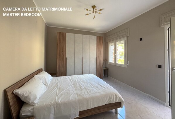 Room - Vrbo Property (Vibo Marina)