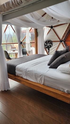Deluxe Bungalow, Balcony, Mountain View